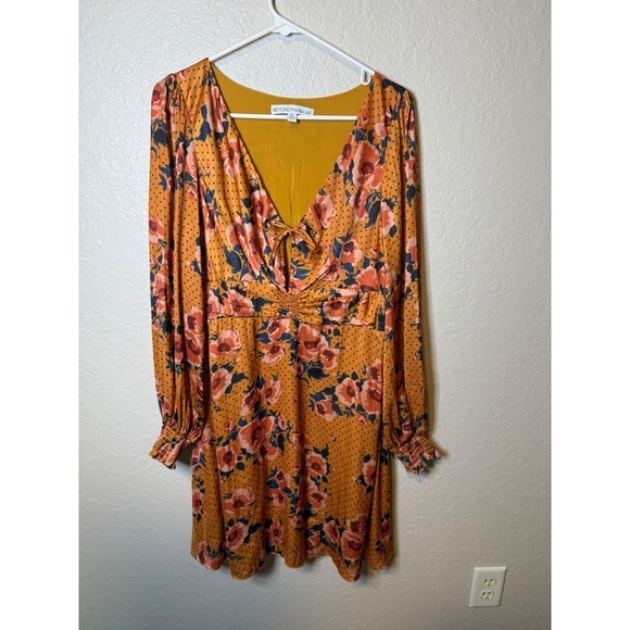 BEYOND the RADAR Dresses & Skirts - Beyond The Radar Boho Floral Print Mini Dress, Long Sleeve, Polka Dot, XL